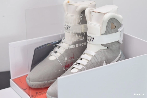 NIKE MAG 0816